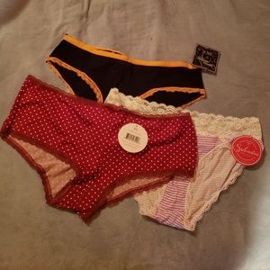 3 pair ladies panties XL